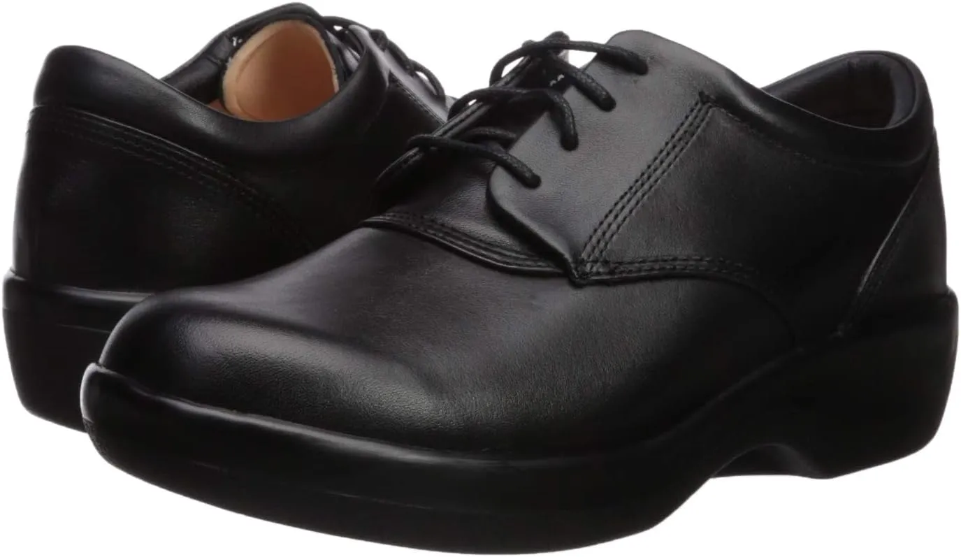 Apex Women's Conform Classic Oxford Sneaker