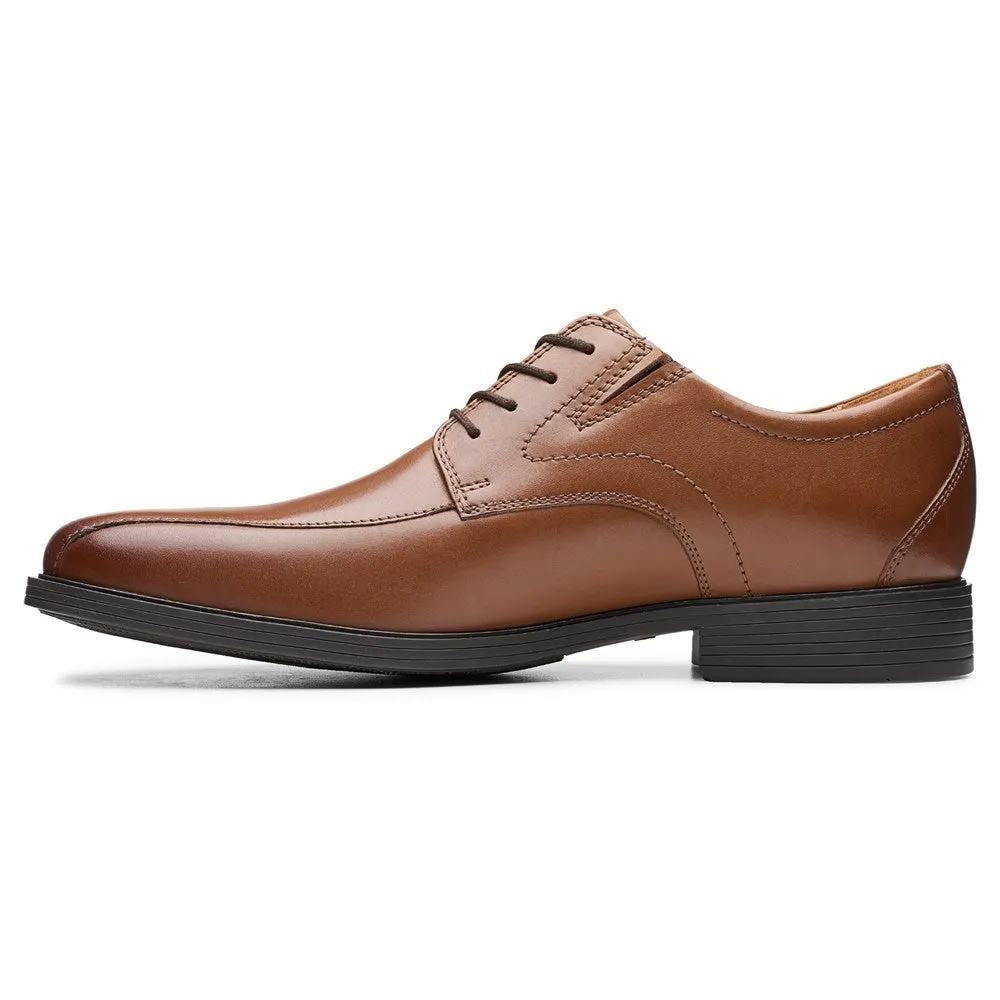 Clarks Men's Whiddon Oxfords with Medium/Wide Cycling Toe, Brown