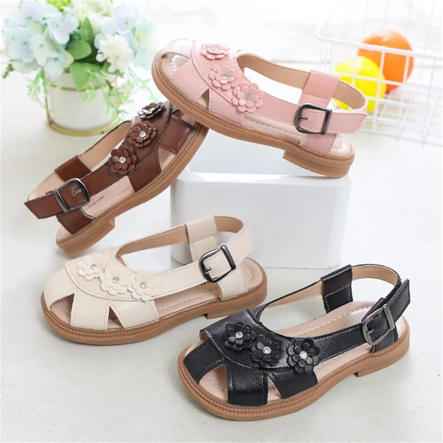 Girls Flower Hollow Beach Shoes 2025 Summer Stylish Kids Lightweight Soft Sole Slip On Buckle Strap Casual Sandals