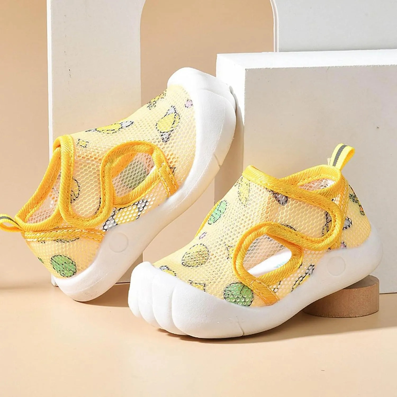 Toddler Walking Shoes Quick Dry Non-Slip Soft Sole Sneakers Summer Closed Toe Lightweight Breathable First Walking Shoes