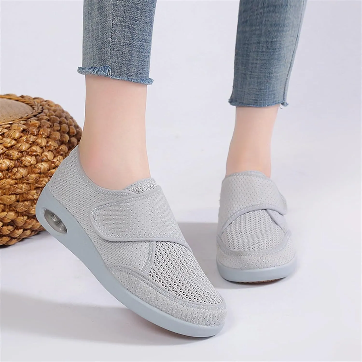 TOSOFT Elderly Womens Lightweight Diabetics Walking Shoes Adjustable Memory Foam Orthopaedic Health Care Flats Sneakers Shoes