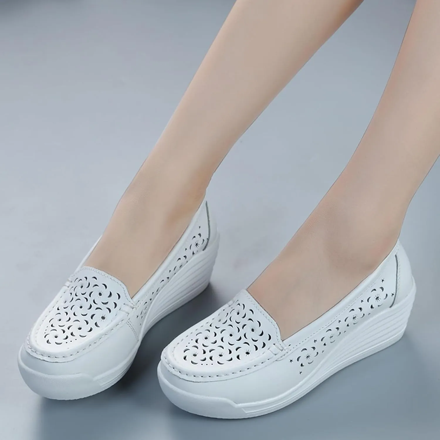 Women's Leather Breathable Wedge Heel Nurse Loafers Comfortable Round Toe Platform Non-Slip Hollow Breathable Slip-On Work Shoes Mother Shoes