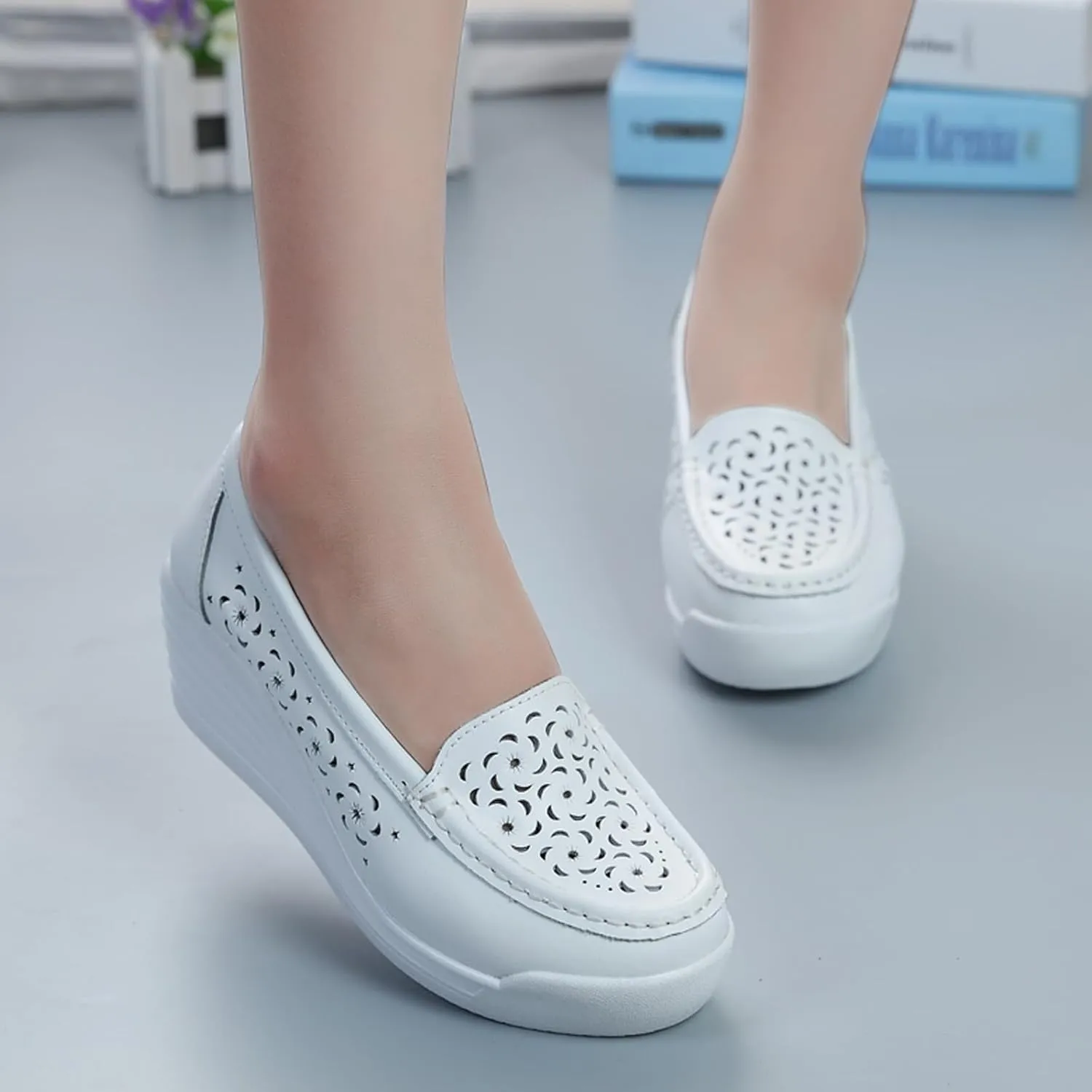 Women's Leather Breathable Wedge Heel Nurse Loafers Comfortable Round Toe Platform Non-Slip Hollow Breathable Slip-On Work Shoes Mother Shoes