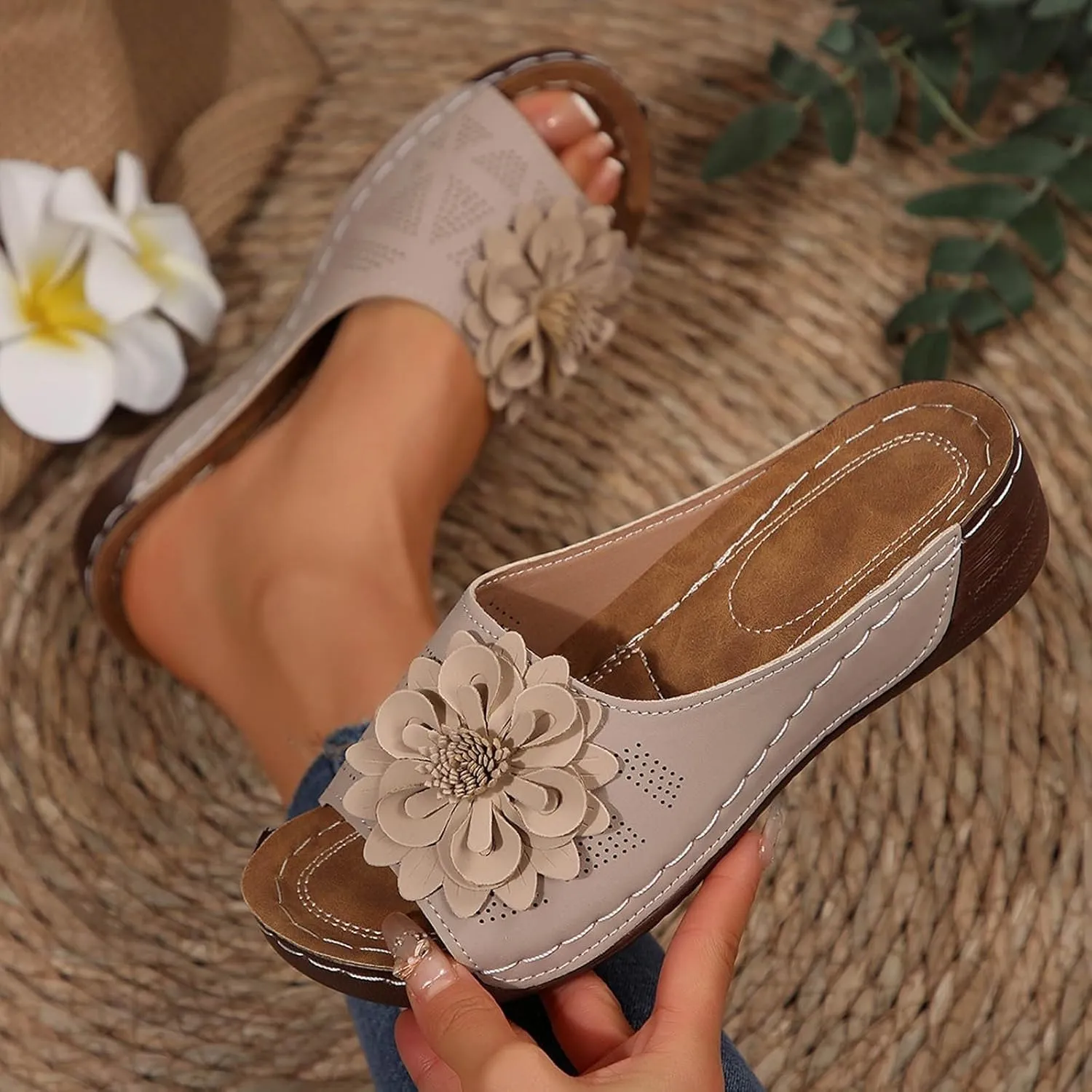 Women's Memory Foam Platform Slides Sandals Breathable Arch Support Walking Shoes, Open-Toe Wedge Beach Sandals with Cushioning