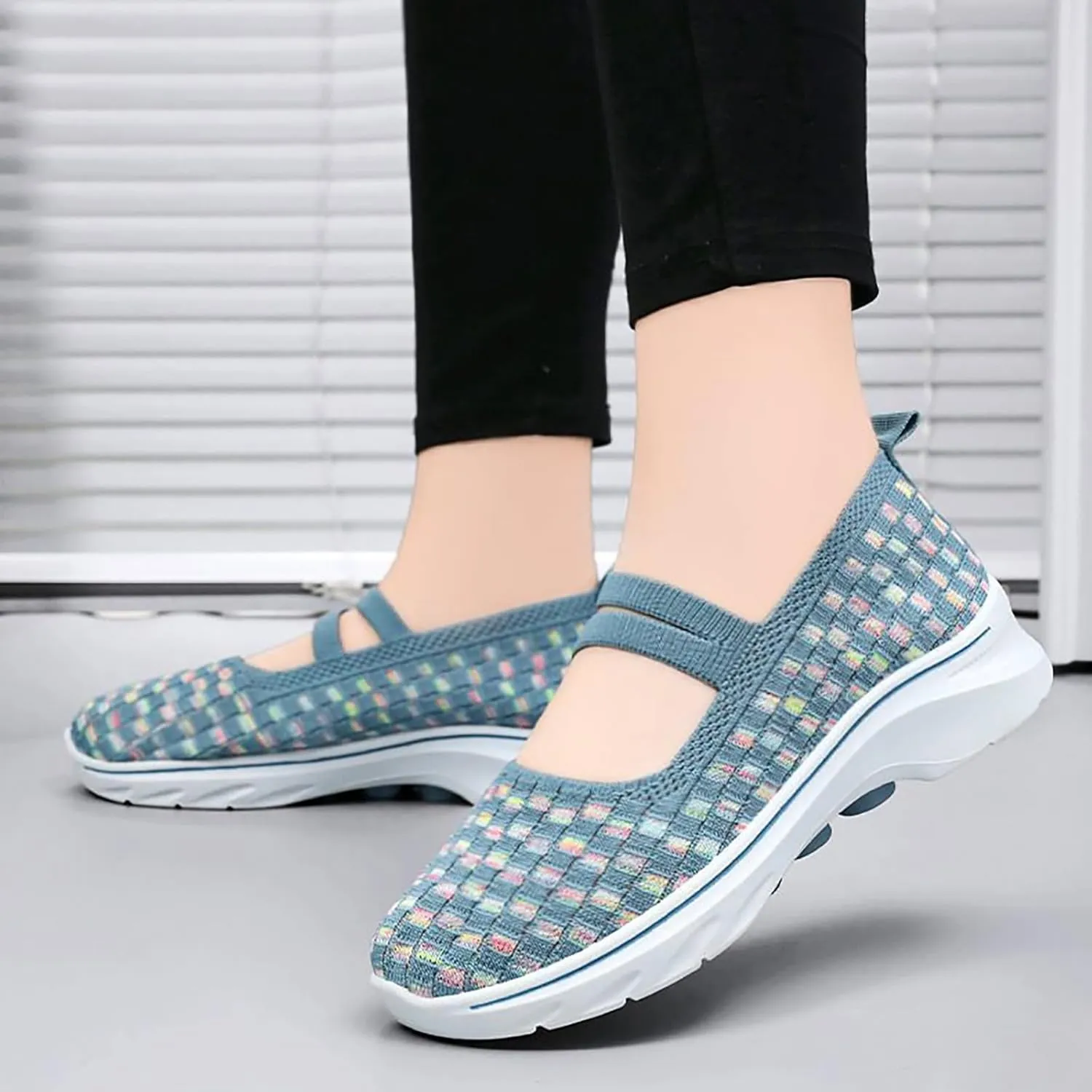 Women's Shoes Sneakers Lightweiht Breathable Mesh Soft Sole Sport Shoes Comfort Casual Non Slip Walking Workout Shoes