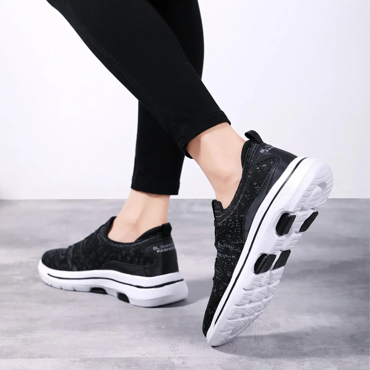 Women's Slip On Walking Sneakers Running Shoes Workout Lightweight Non Slip Tennis Memory Foam Shoes for Sport Travel Gym